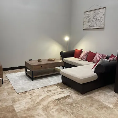 Charming Workshop With Jacuzzi Near Saint-emilion Branne (Gironde)