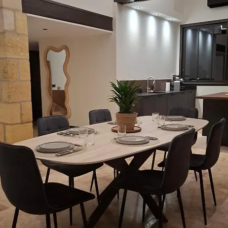 Charming Workshop With Jacuzzi Near Saint-emilion Branne (Gironde)