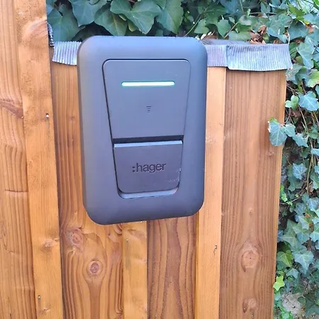 Charming Workshop With Jacuzzi Near Saint-emilion *