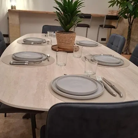 Charming Workshop With Jacuzzi Near Saint-emilion