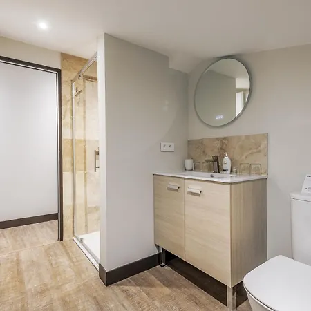 Atelier Climatise Avec Jacuzzi Et Parking Prive Branne (Gironde)
