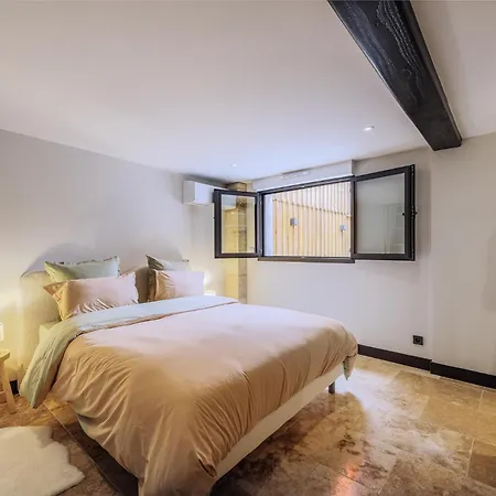 Atelier Climatise Avec Jacuzzi Et Parking Prive Tatil Evi *