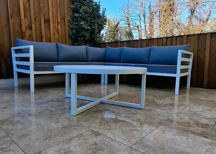 Charming Workshop With Jacuzzi Near Saint-emilion Holiday home