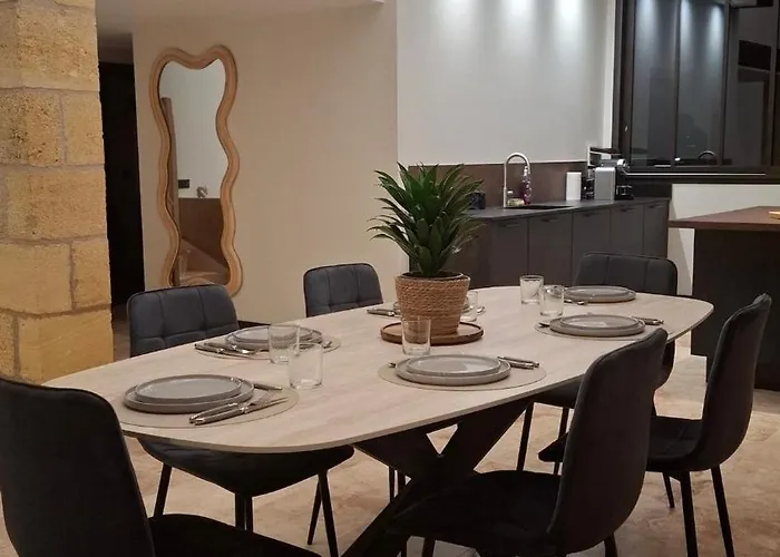 Charming Workshop With Jacuzzi Near Saint-emilion Branne