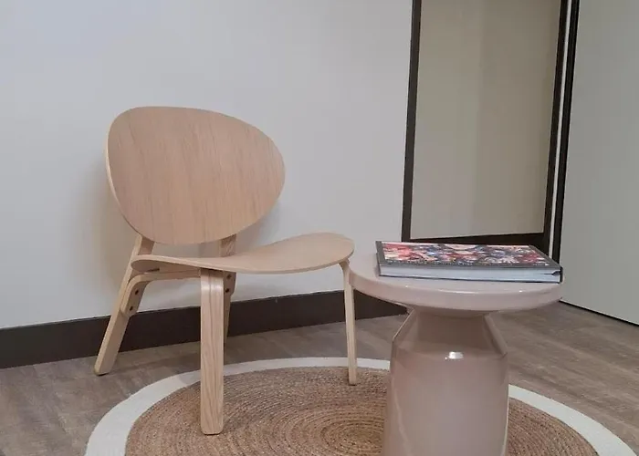 Holiday home Charming Workshop With Jacuzzi Near Saint-emilion *