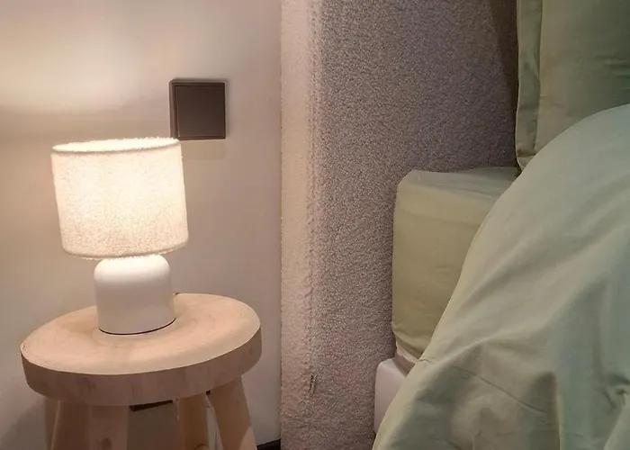 Nyaraló Charming Workshop With Jacuzzi Near Saint-emilion *