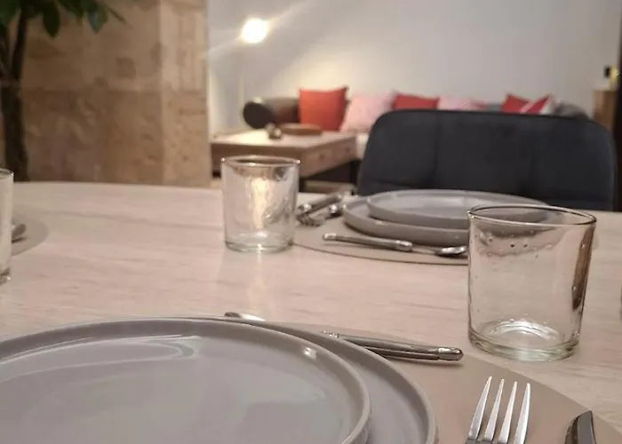 Charming Workshop With Jacuzzi Near Saint-emilion Holiday home Branne (Gironde)